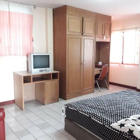צ'יאנג מאי Inter Inn Hotel מראה חיצוני תמונה